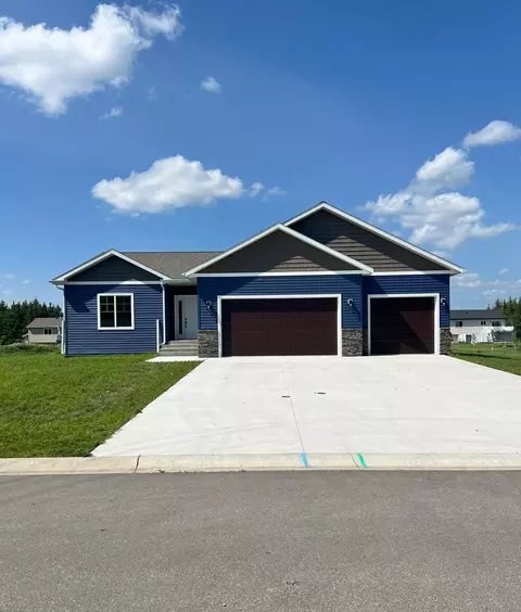 1920 Long Prairie Ln, Detroit Lakes, MN 56501