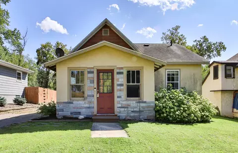 1208 Laurel St, Brainerd, MN 56401