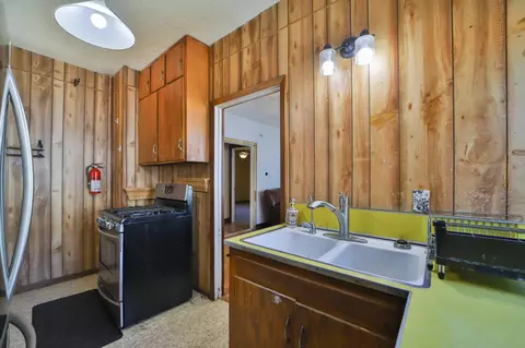 1208 Laurel St, Brainerd, MN 56401 photo 3