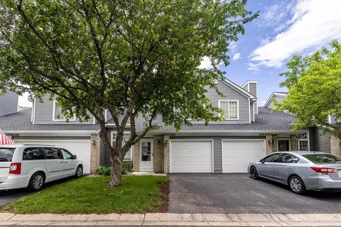 595 Mission Hills Way W, Chanhassen, MN 55317