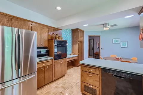 8021 Oakmere Rd, Bloomington, MN 55438 photo 8