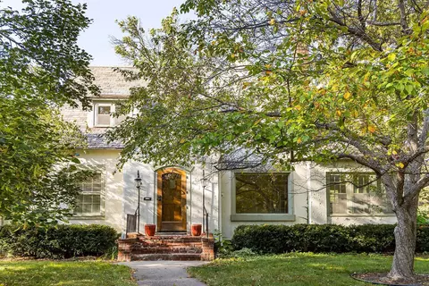 4750 W 44th St, Edina, MN 55424