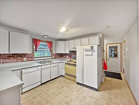 809 Superior Ave, Centuria, WI 54824 photo 13