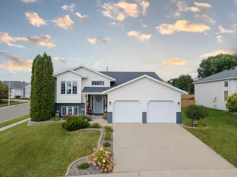 4367 Savannah Dr NW, Rochester, MN 55901