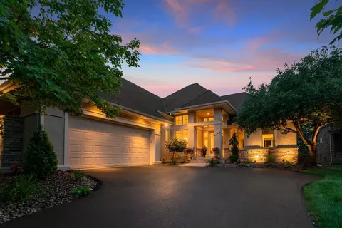 1425 Skyline Dr, Golden Valley, MN 55422