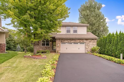 1605 Hackberry Ct, Carver, MN 55315