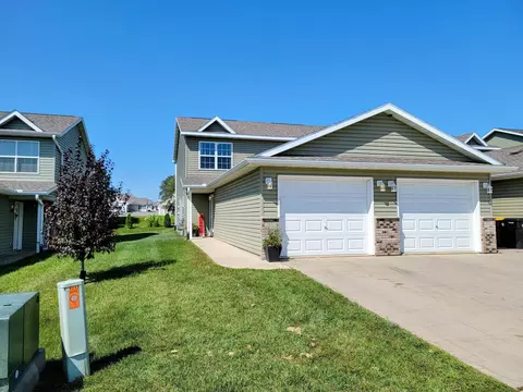 1833 Daniel Ln NE, Stewartville, MN 55976