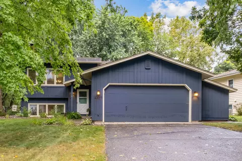 4727 W Wind Trl, Eagan, MN 55122