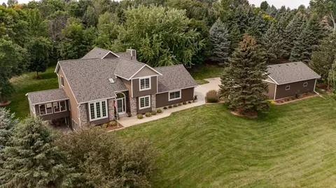 5342 Cameron Dr NW, Rochester, MN 55901