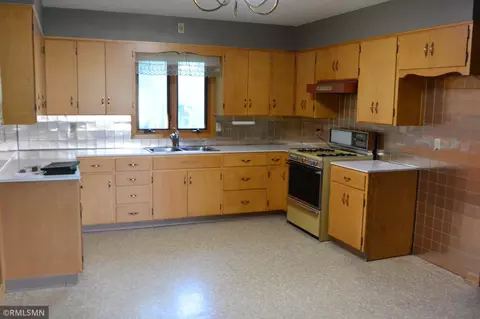 1202 16th St E, Glencoe, MN 55336 photo 7
