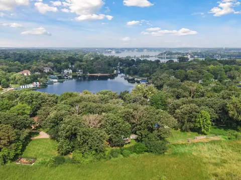 3121 Fairchild Ave, Wayzata, MN 55391