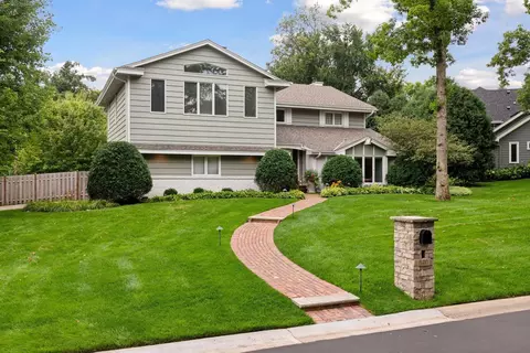 6401 Willow Wood Rd, Edina, MN 55436