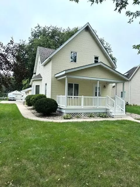 117 S 8th St, Montevideo, MN 56265