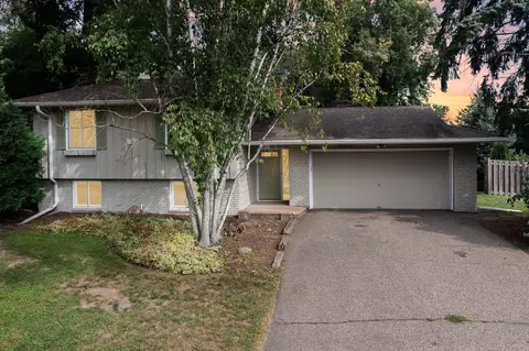17910 28th Ave N, Plymouth, MN 55447