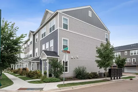 763 Midtown Ln, New Brighton, MN 55112