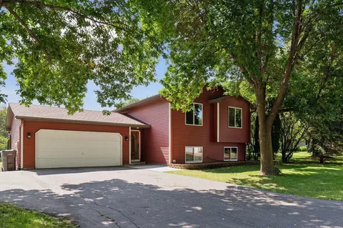 2027 Meadow St, Cologne, MN 55322