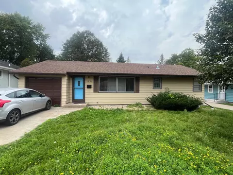 5631 Rhode Island Ave N, Crystal, MN 55428