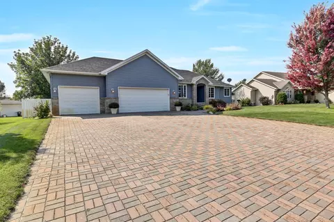 7202 Rolling View Dr, Saint Cloud, MN 56303 photo 2