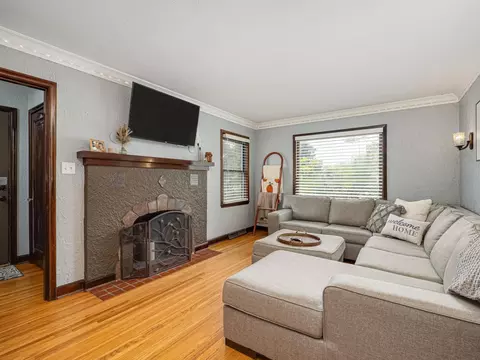 207 Division St E, Buffalo, MN 55313 photo 3