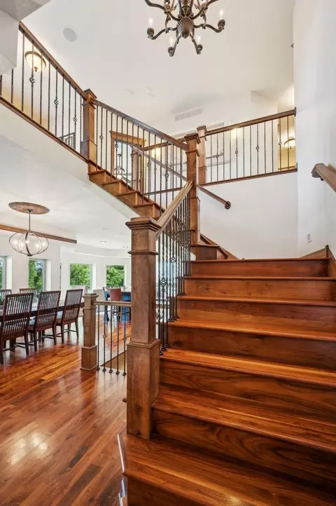 Entry Way - 60 Crabapple Ln, Excelsior, MN 55331 photo 5 of 5