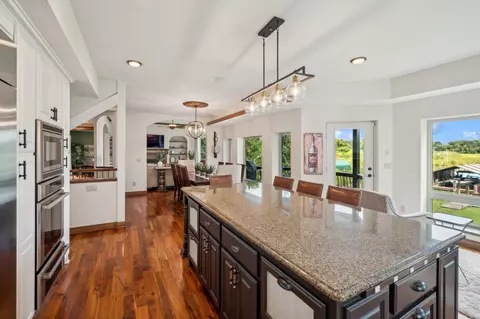 Kitchen - 60 Crabapple Ln, Excelsior, MN 55331 photo 4 of 6