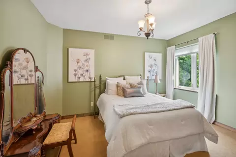 Bedroom - 60 Crabapple Ln, Excelsior, MN 55331 photo 7 of 10