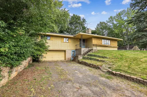 547 E 8th St, New Richmond, WI 54017