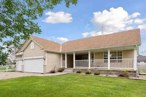 201 Winkler Trl, Cologne, MN 55322