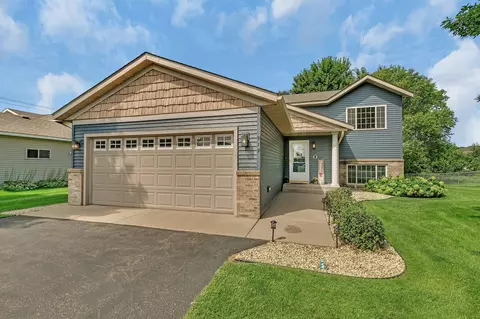 919 10th St S, Sartell, MN 56377