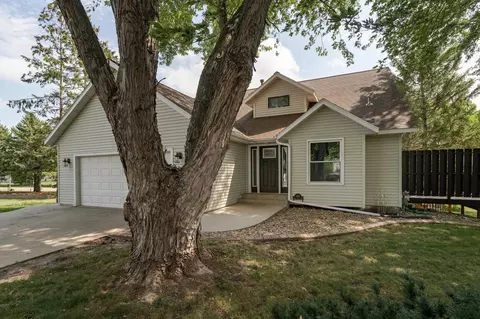4410 Glen Ln NW, Rochester, MN 55901