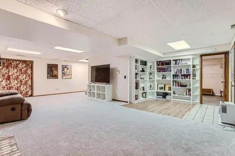 4551 Ches Mar Dr, Eagan, MN 55123 photo 24