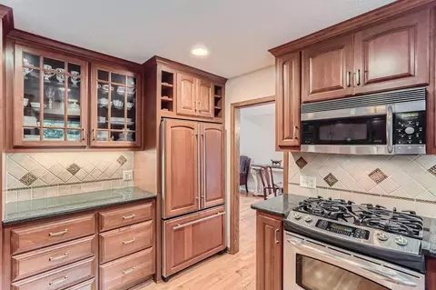 4551 Ches Mar Dr, Eagan, MN 55123 photo 7