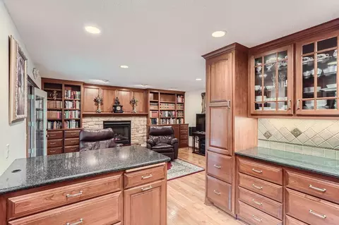 4551 Ches Mar Dr, Eagan, MN 55123 photo 9