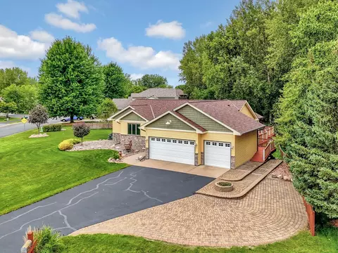 15850 Finley Ave N, Hugo, MN 55038
