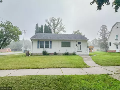 301 S 8th St, Olivia, MN 56277 photo 3