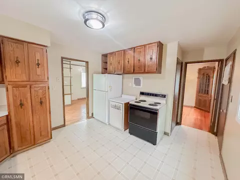 301 S 8th St, Olivia, MN 56277 photo 6