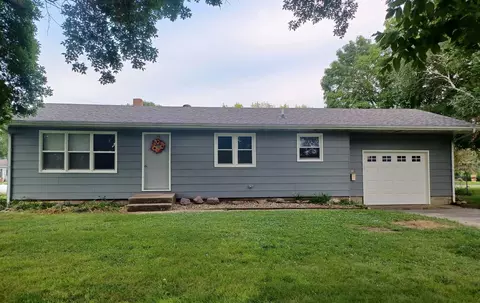 304 Lois Ave S, Herman, MN 56248