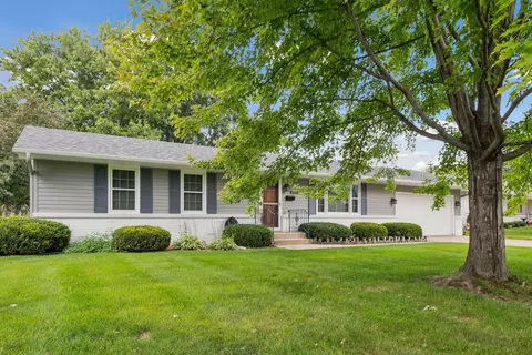 6208 Chowen Ave S, Edina, MN 55410