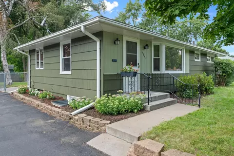 9844 Pillsbury Ave S, Bloomington, MN 55420