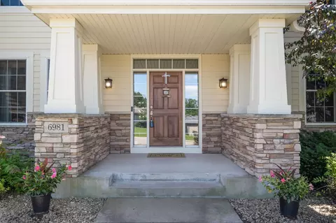 6981 Lydia Ln, Woodbury, MN 55125