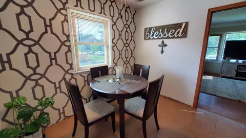 2082 3rd St E, Saint Paul, MN 55119 photo 8