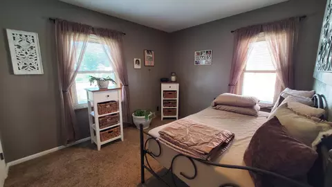 2082 3rd St E, Saint Paul, MN 55119 photo 11