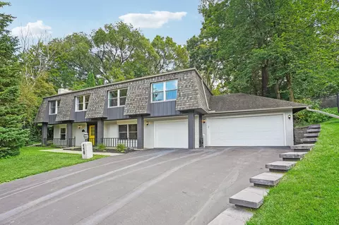 118 Shoshoni Trl, Apple Valley, MN 55124