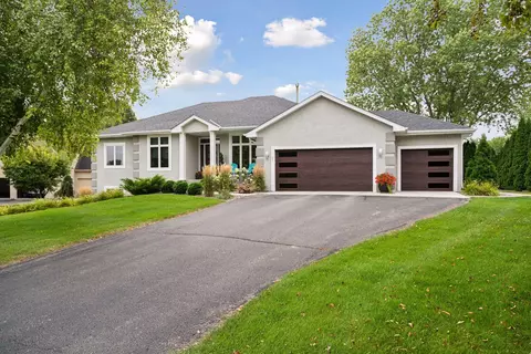 55 Fairway Ridge Dr, Minnetrista, MN 55364