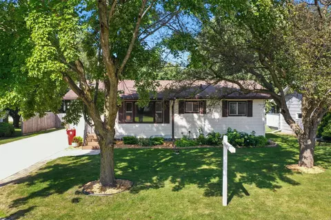 403 5th Ave NE, Kasson, MN 55944