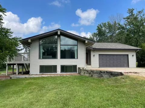 5720 154th St W, Prior Lake, MN 55372