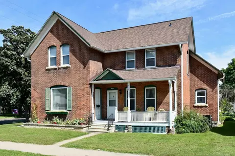 404 E Howard St, Winona, MN 55987