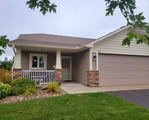 421 Cassandra Dr #29, New Richmond, WI 54017