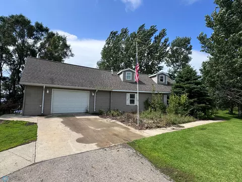 16658 94th St SE, Hankinson, ND 58041