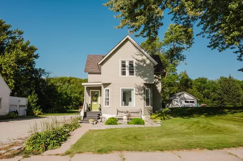 517 Second St NW, Waseca, MN 56093
